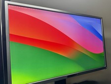 BenQ PD3200U 32” 4K UHD Designer Monitor – Mint Condition - PICK UP ONLY picture