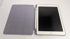 Apple iPad 6th Gen 32 GB Wi-Fi 9.7
