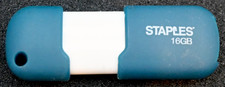 Staples 16GB USB 2.0 Flash Drive Pre-Owned Excellent Condition picture