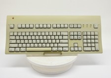 Vintage M3501 AEKII Mitsumi Switches Apple Extended Keyboard II ADB  Working picture