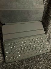 Apple Smart Keyboard Folio Keyboard Folio/Case, Black, for iPad picture