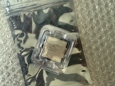 Genuine Intel i9-10900K 10900K 3.7GHz 10-Core Processor LGA1200 (USA) picture