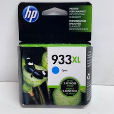 HP High Yield Ink Cartridge: Cyan, 933XL - Exp 10/2016 to 12/2018 picture
