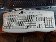 Logitech Access Keyboard Y-SR34, WHITE PS2, P/N 867221-0100 picture
