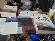Vintage Microsoft Mouse and Microsoft Paintbrush w/ original box nice picture