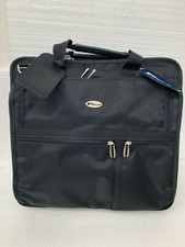 Targus CUCT01A Global Executive Laptop Briefcase Kit includes the key lock picture