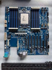 Gigabyte MZ32-AR0 E-ATX SP3 Server Motherboard DDR4 Rev3.0 For AMD 7002/7003 picture