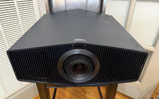 Sony VPL-XW6000ES 4K UHD 2500 Lumens HDR10  SXRD Laser Projector ONLY 291 Hours picture