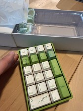 Varmillo Wired Green and White Numpad with Cherry Blues (VA21MC2N/LFI5V) picture