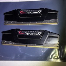 G.SKILL Ripjaws V 32GB (2x16GB) DDR4-3600 DIMM Intel XMP 2.0 F4-3600C16Q-64GVKC picture