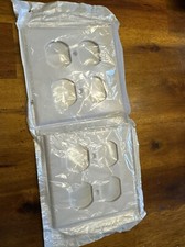 No Screws 2X Leviton 88016 Standard, 2-Gang White 2-Duplex Receptacle Wallplate picture