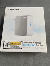 TP-LINK TL-WR700N Wireless N Mini Pocket Router 150Mbps Foldable Plugs White picture