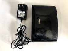 Pre-owned D-Link DES-1008E 8-Port 10/100 Desktop Ethernet switch TESTED WORKS picture