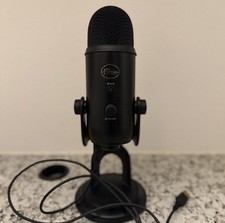 Blue Yeti USB Microphone - Blackout Edition (With Stand & Cable) picture