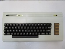 COMMODORE VIC-20 2-PIN STYLE 324003 COMPUTER TESTED AND WORKING LV8 💻 picture