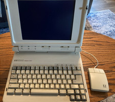 RARE--1989-90--Hewlett Packard Vectra LS/12 Portable Laptop Computer--TURNS ON picture