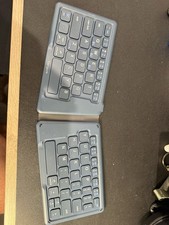 Targus AKF003US Wireless Foldable Compact Keyboard Gray QWERTY English picture
