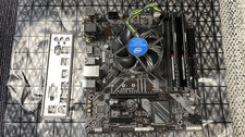 GIGABYTE B365M-DS3H Motherboard w/i5-9600K@3.70GHz, 8GB RAM HyperX, IO Shield picture
