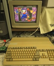 Amiga 500 (Rev. 6A - 1MB chip ram - NTSC/PAL switch) w/Power Supply picture