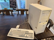Vintage GATEWAY 2000 - G6-333C - Tower, mouse, And Keyboard - Tested boots picture