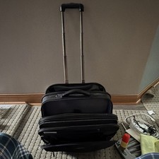 Samsonite Mobile Office Rolling Laptop Cart Black Fits Up To 17.3-Inch Padded picture