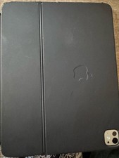 iPad Pro 13-inch (M4) 256GB Wi-Fi Silver MVX33LL/A-100% Battery & Magic Keyboard picture