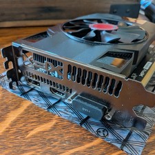 XFX RX 550 4GB graphics card AMD Radeon RX-550P4S DisplayPort HDMI DVI working picture