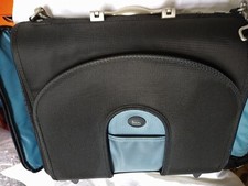 Laptop/ notebook shoulder brief case stand alone fits up to 16