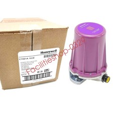 1PC Honeywell C7061A1038 UV Flame Detector C7061A1038 New In Box DHL/FedEx picture