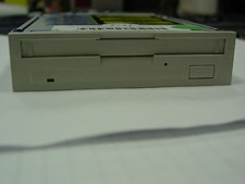 Olympus MOS330E 3.5 inch SCSI Optical Drive 230mb  picture