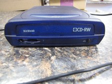 Iomega 16 x 10 x 40 CD-RW Drive CDRW6402EXT w/ USB Cable -No Pwr Spply -NO17 picture