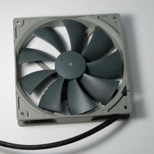 Noctua NF-P14s redux-1200 PWM Quiet Case Fan 4-Pin 1200 RPM 140mm Grey picture