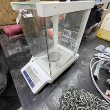 1PC USED ME104E, Accuracy: 0.0001g, Maximum Capacity: 120g  picture