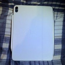 iPad Air 5th Gen 256GB Magic keyboard bundled items Apple Pencil 2nd gen picture