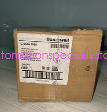 1PCS Honeywell C7061A 1020 NEW UV flame detector shipping Via DHL or Fedex picture