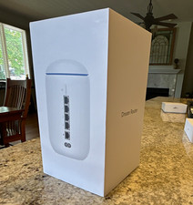 Ubiquiti Dream Router UDR-US Dual-Band Wireless 2400Mbps 5-Port White picture