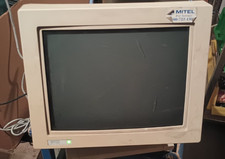 WYSE 150 POWER LIGHT COMES ON, NOTHING ON DISPLAY. CASE BASE CRACKED picture