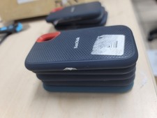 SanDisk Extreme V2 1TB USB-C Portable External SSD (SDSSDE61-1T00-G25) picture