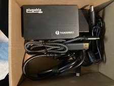 Pluggable Thunderbolt 4 port hub + USB-C to DP cable picture