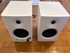 Very Nice Edifier MR4 Powered Computer Speakers picture