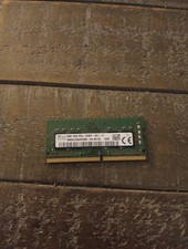 SK Hynix 8GB 1Rx8 PC4-2400T DDR4 2400MHz Laptop RAM SODIMM HMA81GS6AFR8N-UH picture