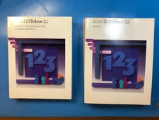 Lotus 1-2-3 v2.2 Application and reference manuals (1st print, 1989) picture