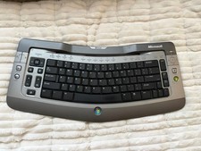 Microsoft Wireless Entertainment Keyboard 7000 Model 1073 picture
