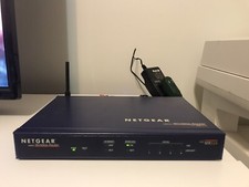 Netgear Cable DSL MR314 11 Mbps 4-Port 10/100M Wireless Router 12V DC picture