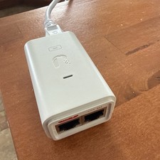 Ubiquiti POE-24-7W-G-WH PoE Injector with power supply cord picture