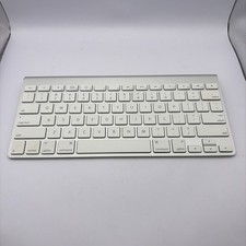 Apple A1314 Wireless Bluetooth Keyboard Slim Aluminum Mac  iPad Tested  1 Issue picture