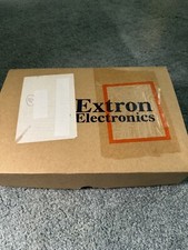 Extron Electronics P/2 DA2 Plus 2-Output VGA Distribution Amplifier w/ Adapter picture