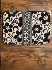 Vera Bradley Black & White Floral Fabric Zip Cosmetic Makeup Bag w/ Pocket picture