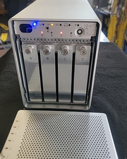 OWC Mercury Elite-AL Pro Qx2 4-Bay RAID Enclosure + SATA 1394 -USB 2.0 (8TB) picture