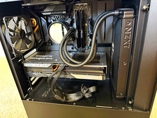 NZXT BLD Gaming Tower Desktop PC Black NVIDIA GeForce RTX Liquid Cooling 2022 picture